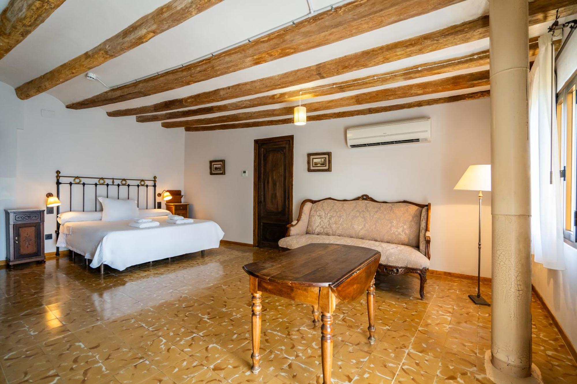 Lo Palauet De La Muralla Balaguer Eksteriør bilde